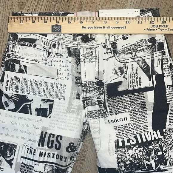 Urban Outfitters BDG NWT Newspaper Print Low Rise Flared Jeans 25 - Picture 5 of 10